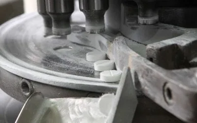 Solutions de confinement rétrofit pour les installations existantes : optimiser la sécurité et la conformité de manière économique